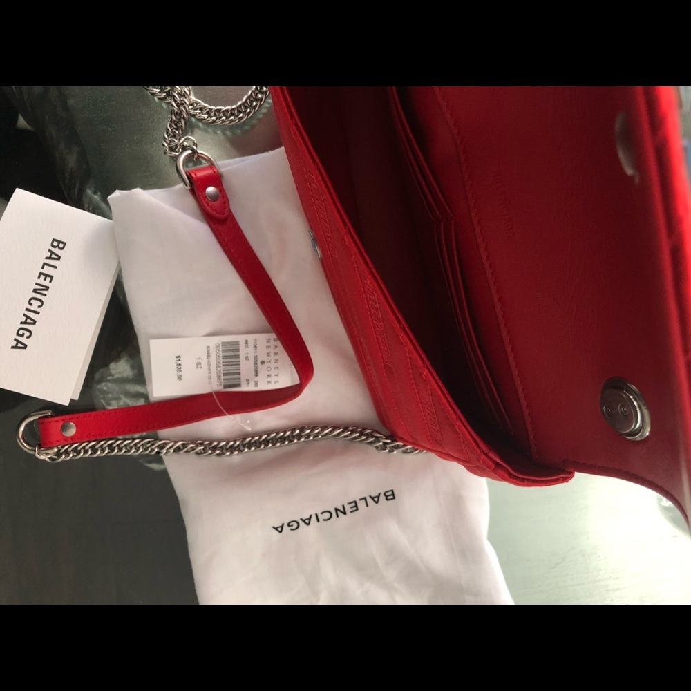 Balenciaga BB Wallet on a Chain - Picture 5 of 8